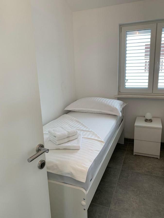 Valjan Apartmani Trogir Exterior foto